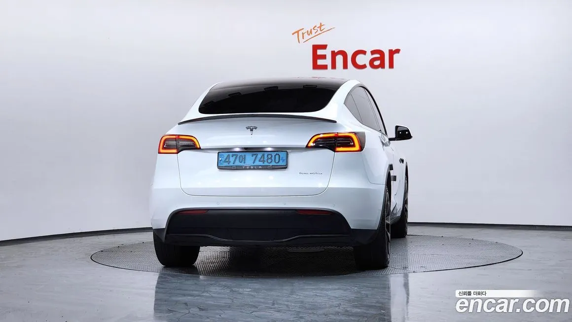 Tesla Model Y — фото 4