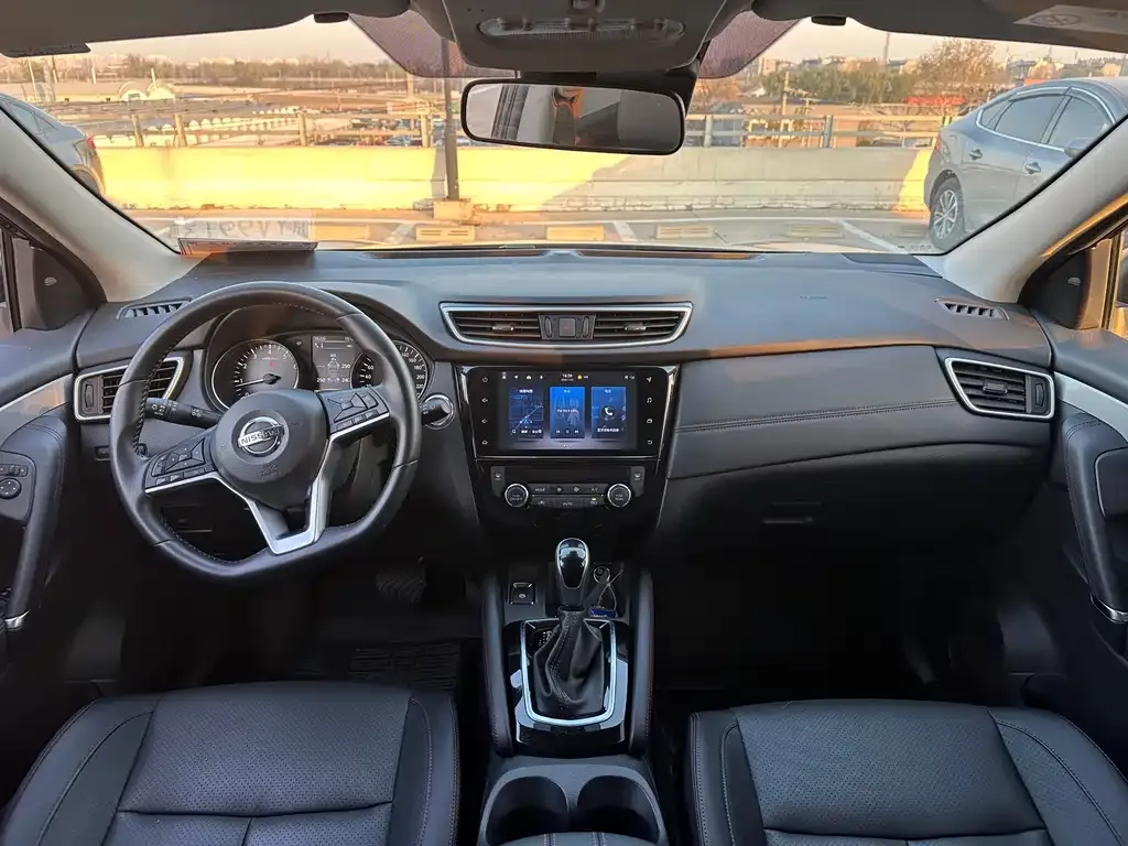 Nissan Qashqai — фото 10