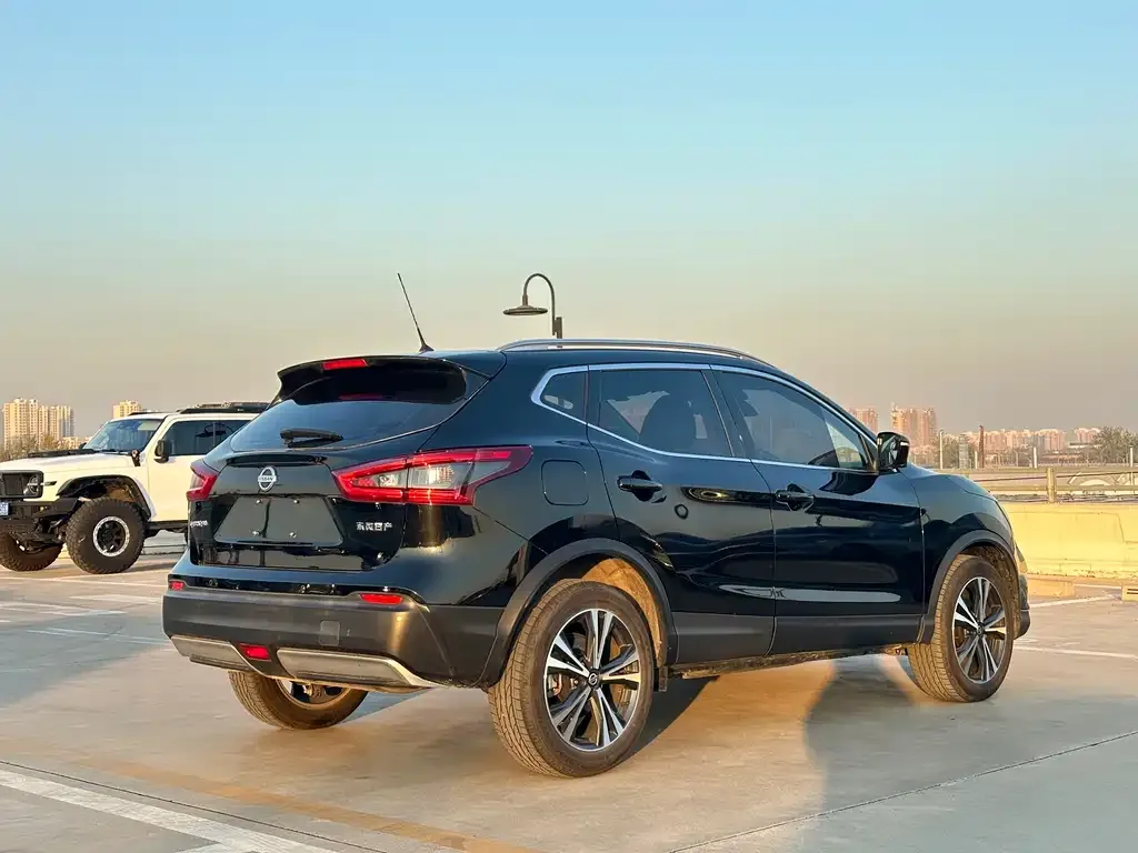 Nissan Qashqai — фото 5