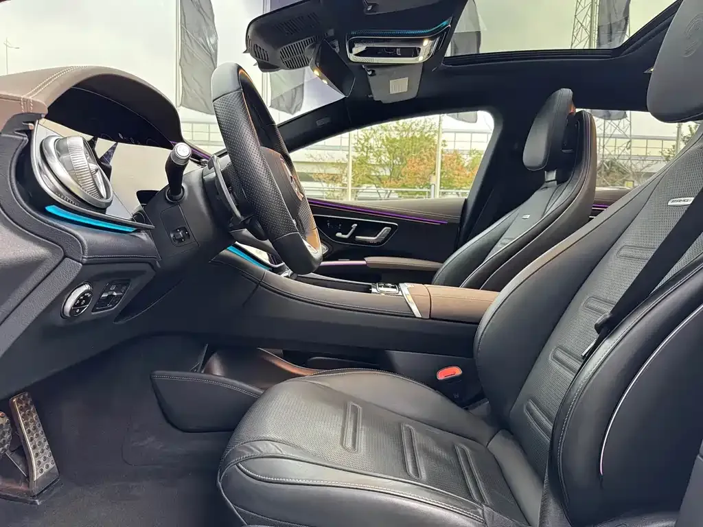Mercedes-Benz EQS AMG — фото 8