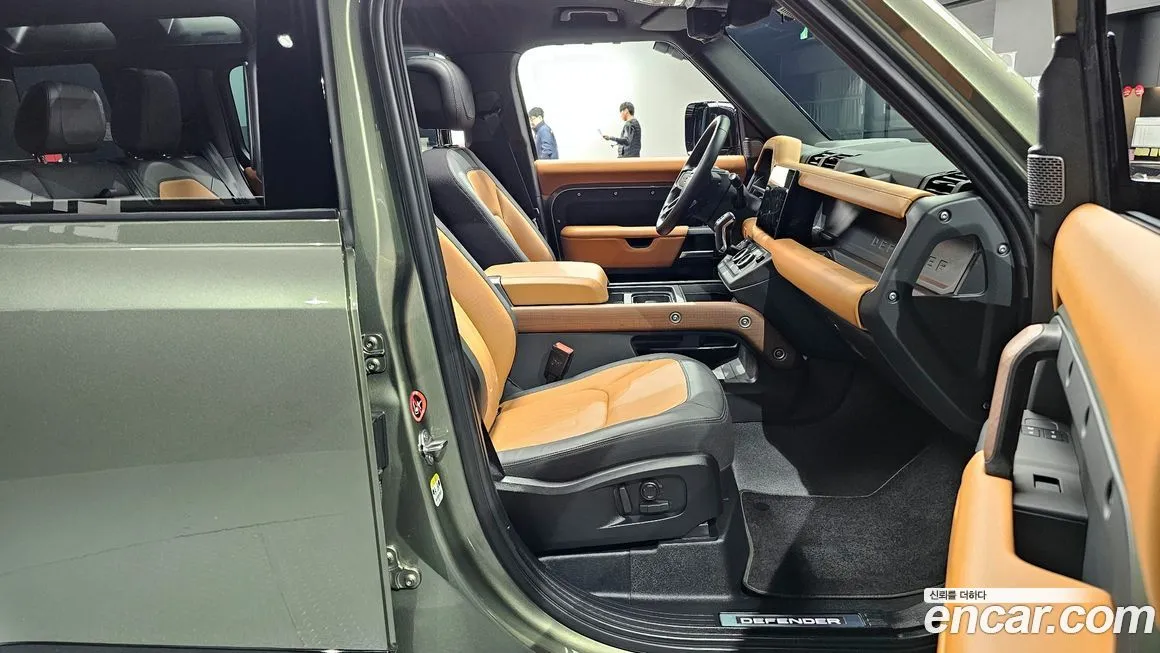 Land Rover Defender — фото 10