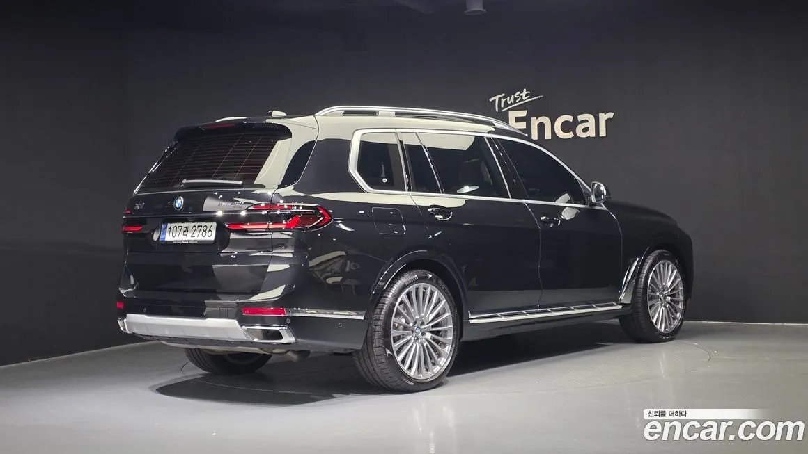 BMW X7 — фото 2