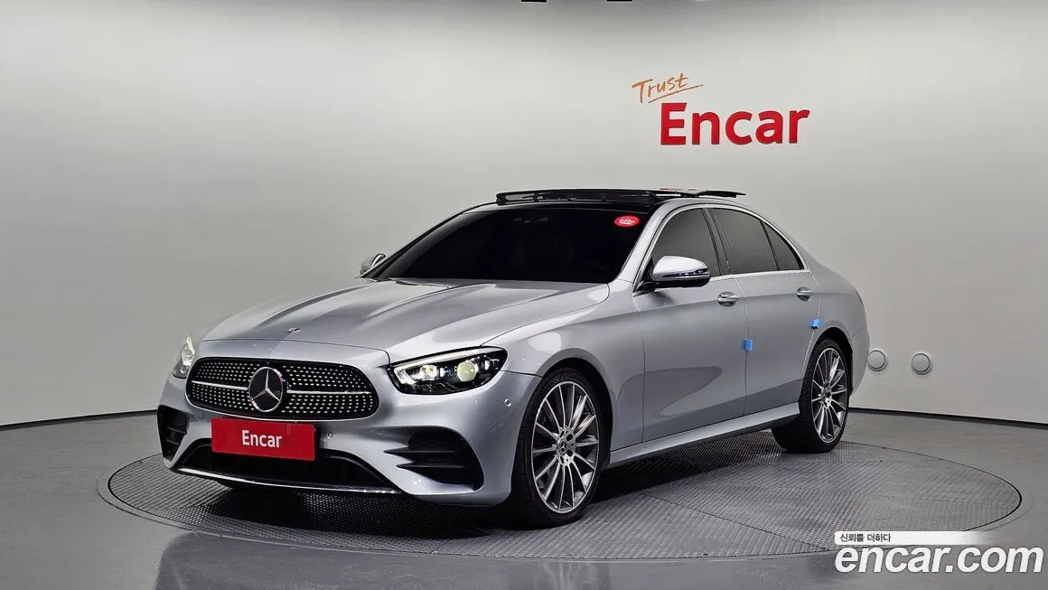 Mercedes-Benz E-Class — фото 1