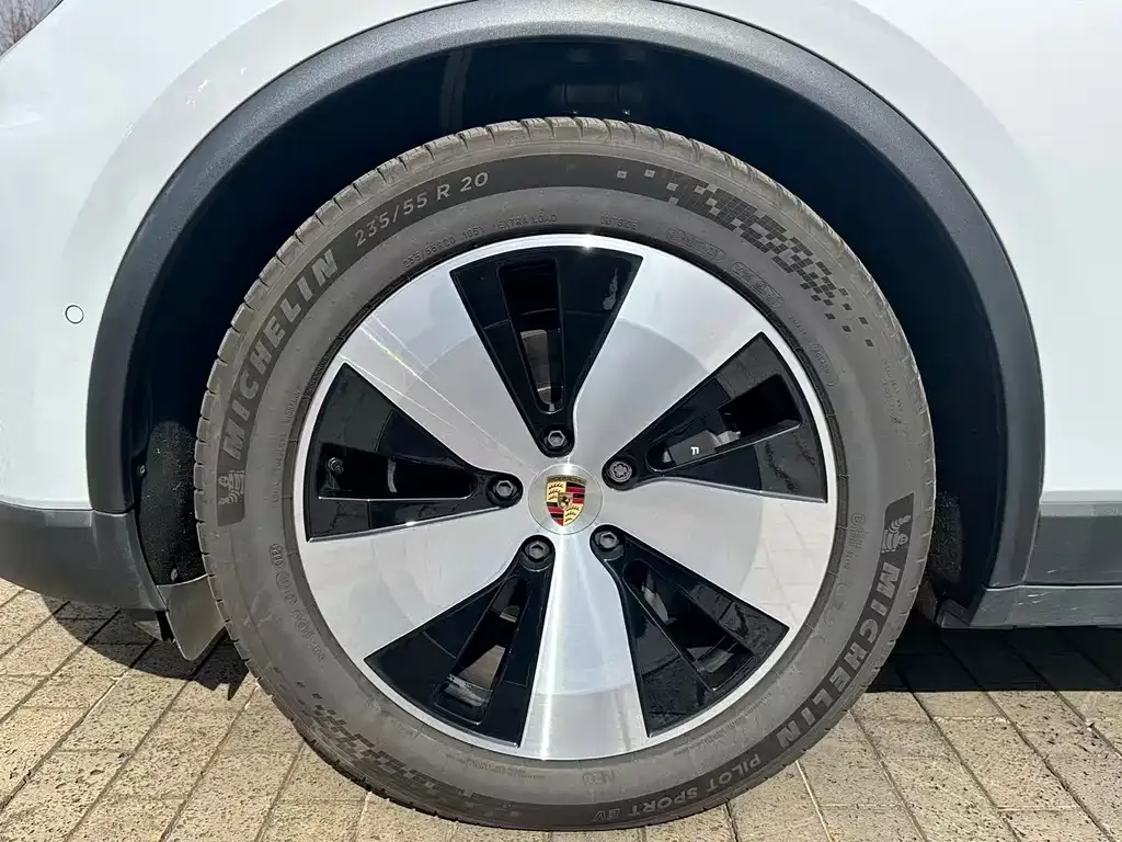 Porsche Macan EV — фото 4