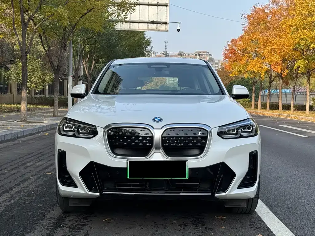 BMW iX3 — фото 2