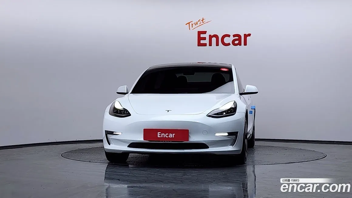 Tesla Model 3 — фото 3