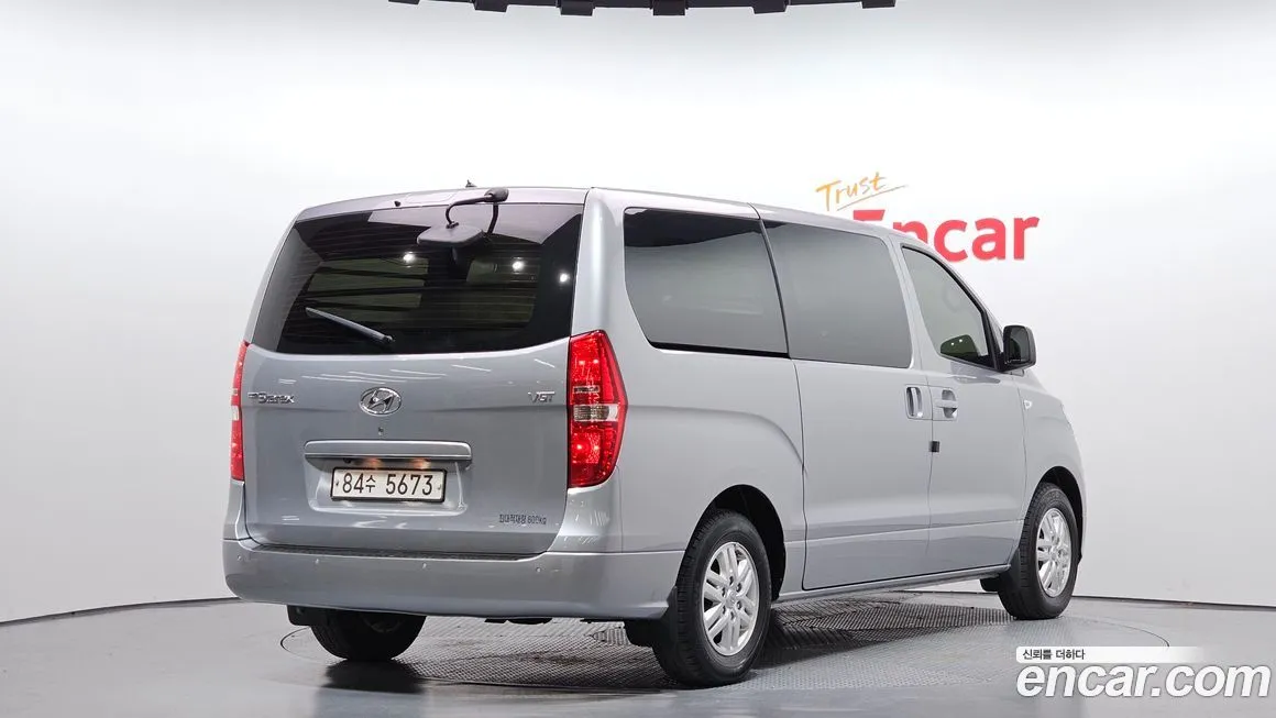 Hyundai Starex — фото 2