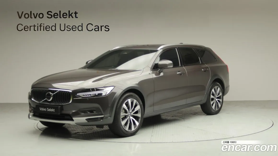 Volvo V90 — фото 1