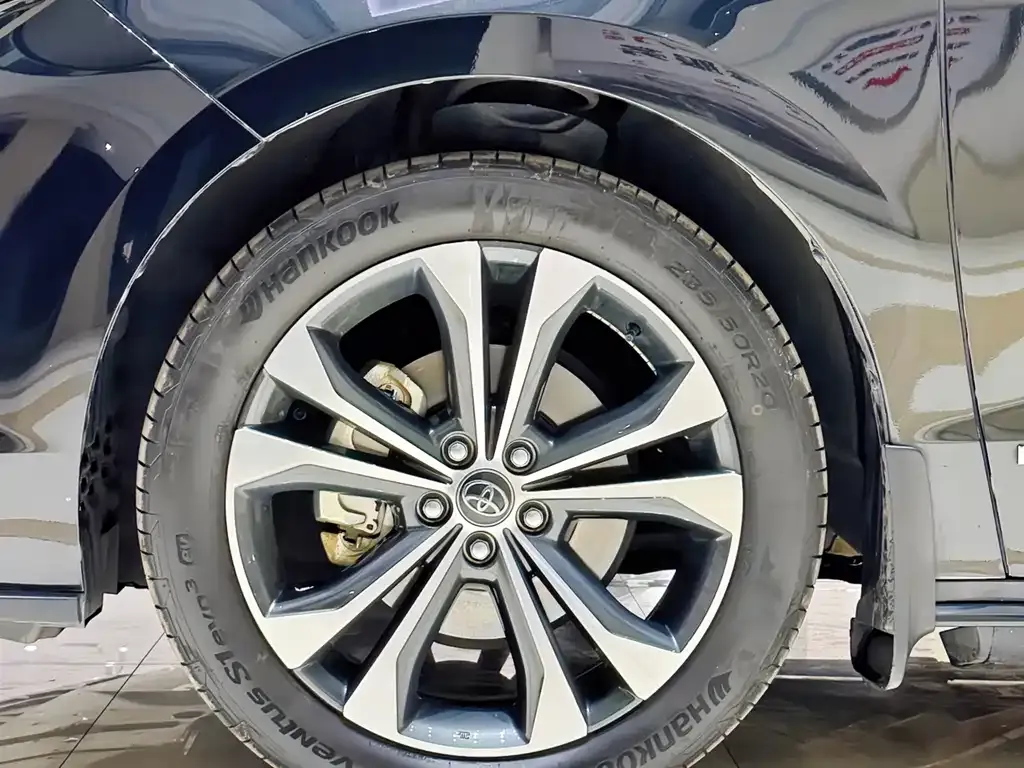 Toyota Granvia — фото 10