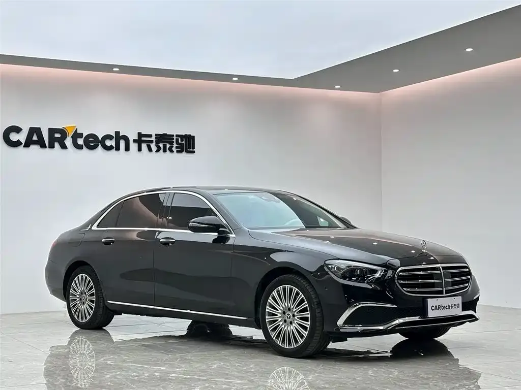 Mercedes-Benz E-Class — фото 6