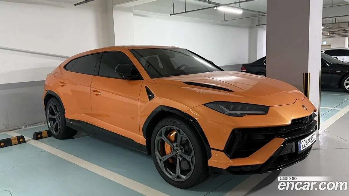 Lamborghini Urus — фото 1