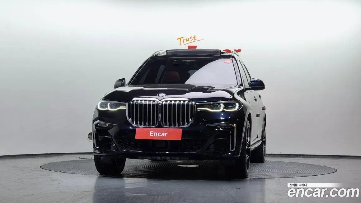 BMW X7 — фото 3