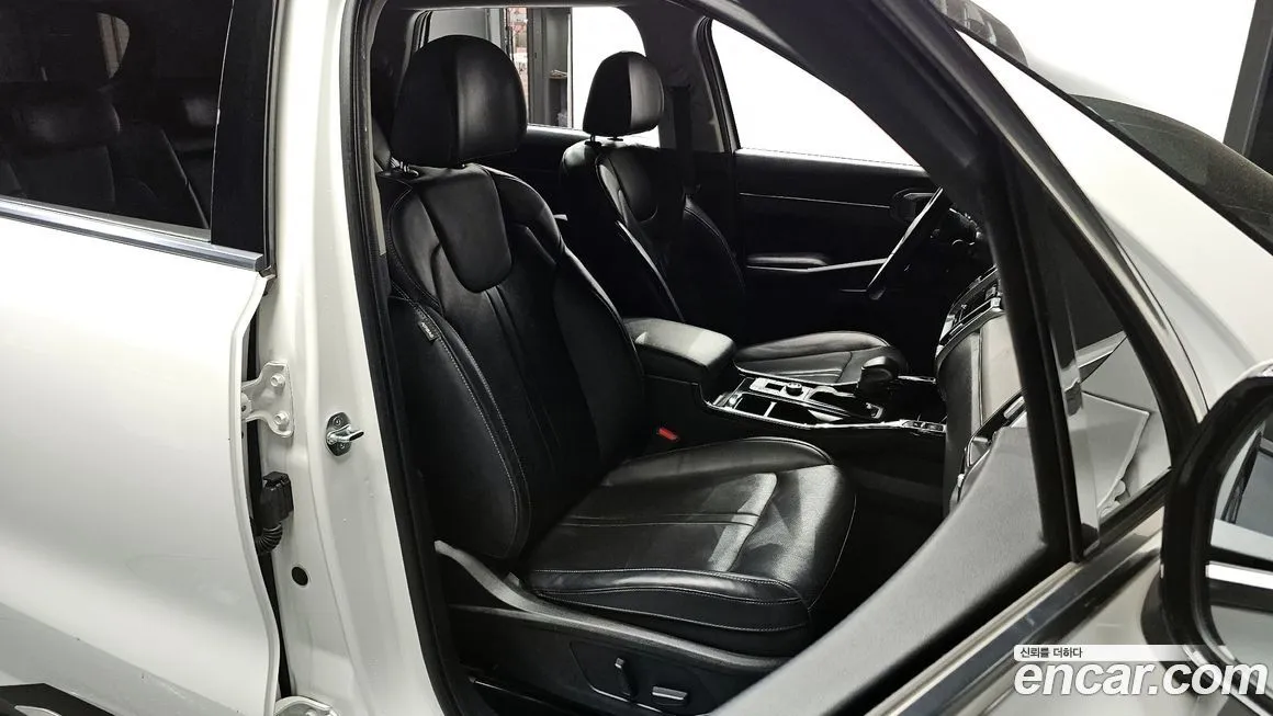 Kia Sorento — фото 10