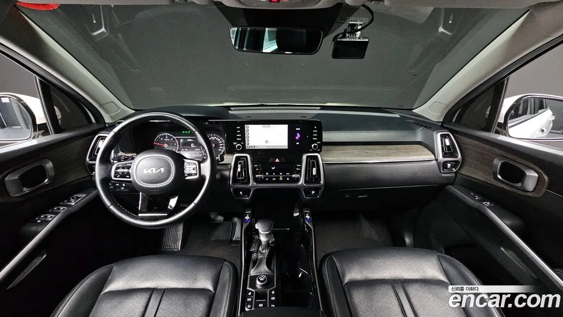 Kia Sorento — фото 7