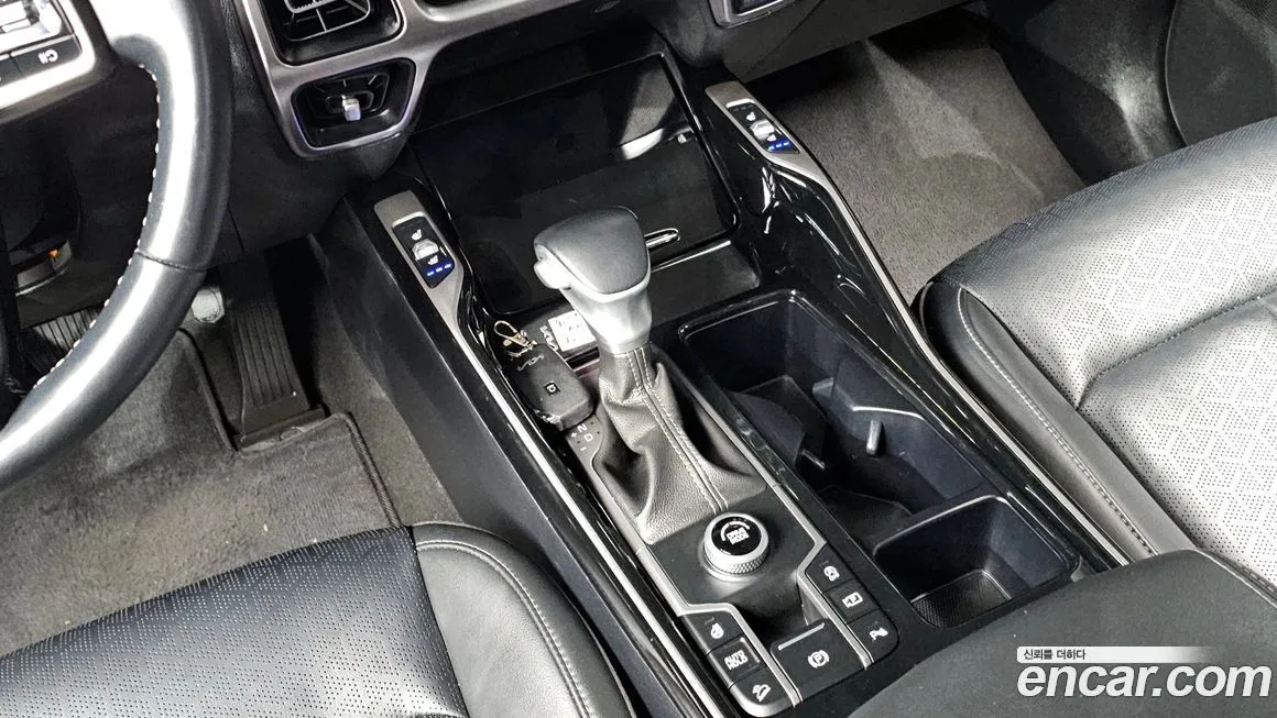 Kia Sorento — фото 9