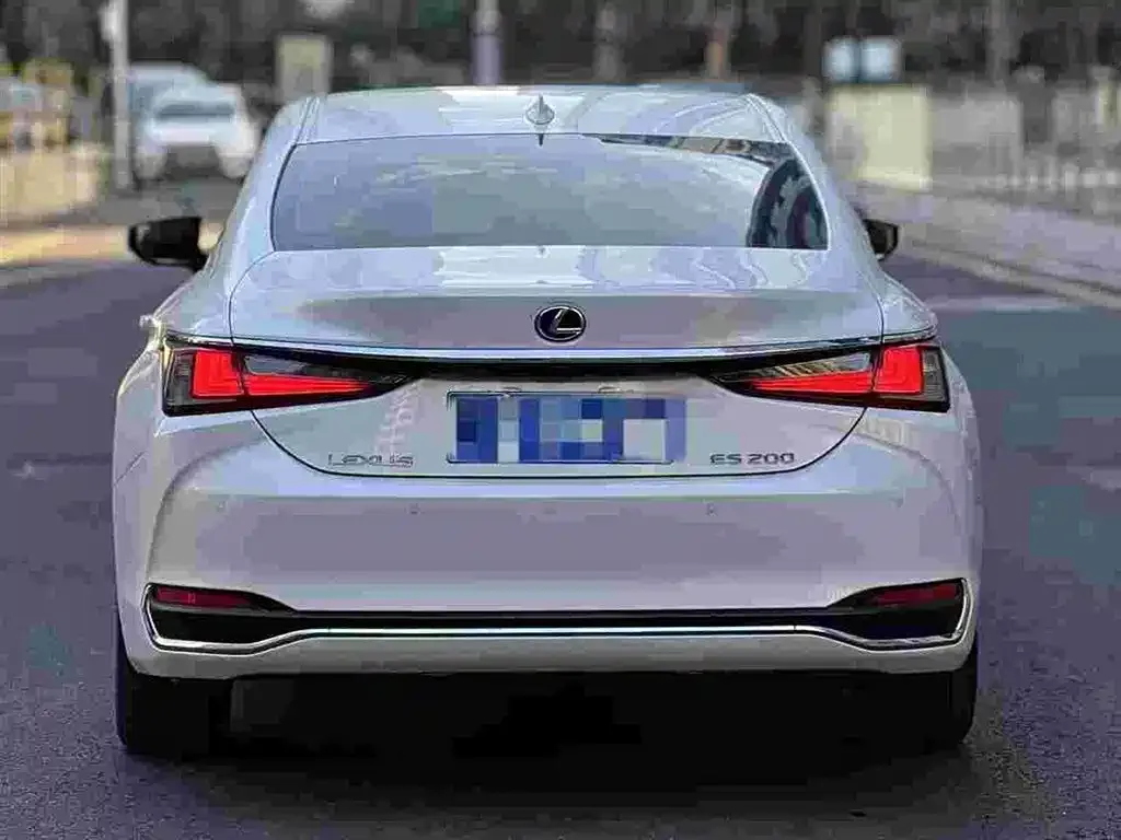 Lexus ES — фото 4