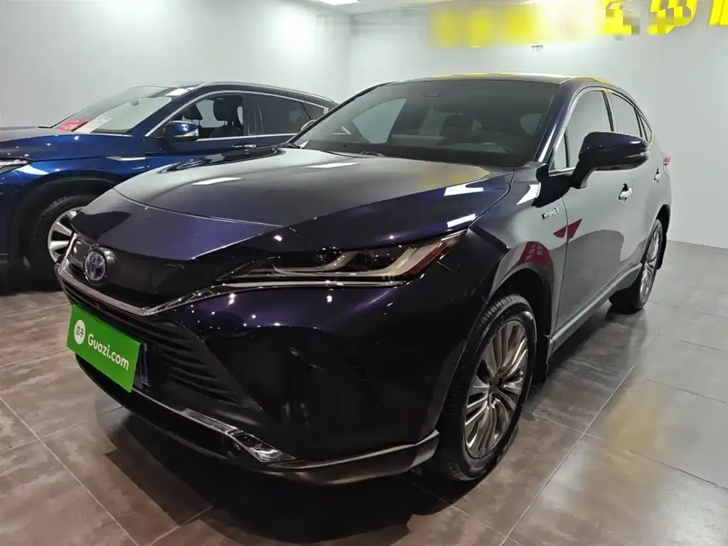 Toyota Harrier — фото 1