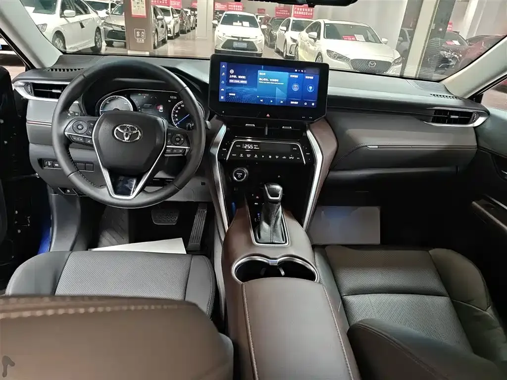 Toyota Harrier — фото 10