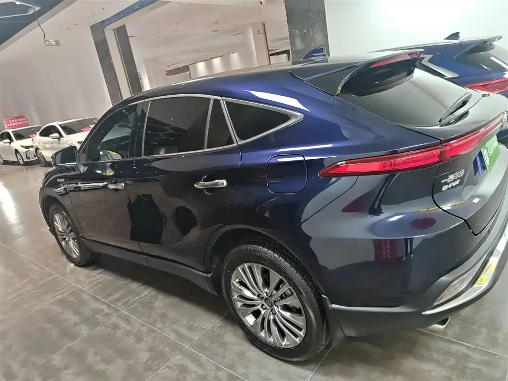 Toyota Harrier — фото 5