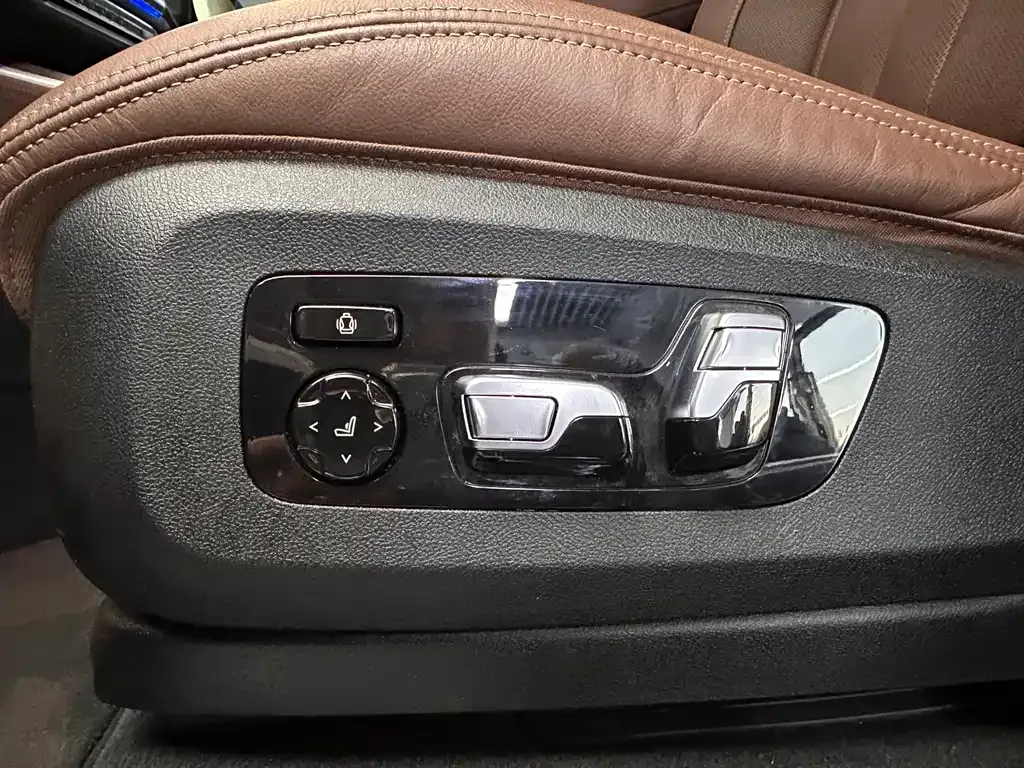 BMW X5 (Import) — фото 6