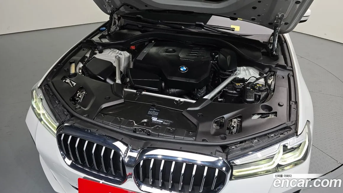 BMW 5-Series — фото 6