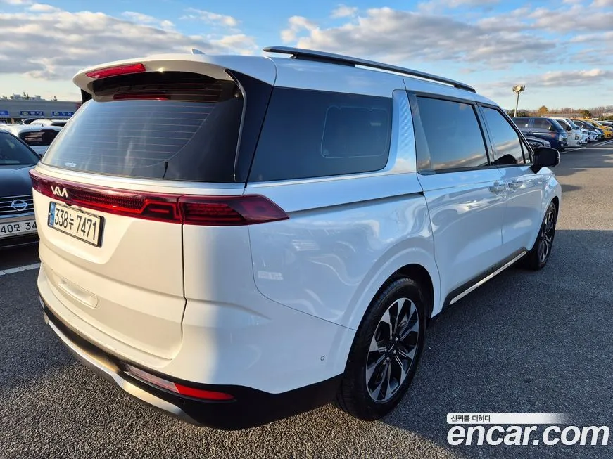 Kia Carnival — фото 4