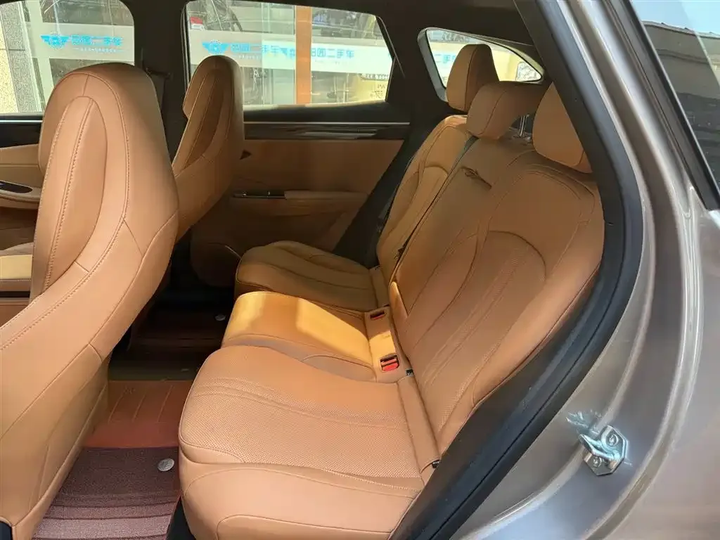 Geely Galaxy L7 — фото 10