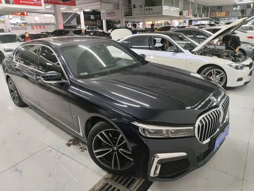 BMW 7 Series — фото 2