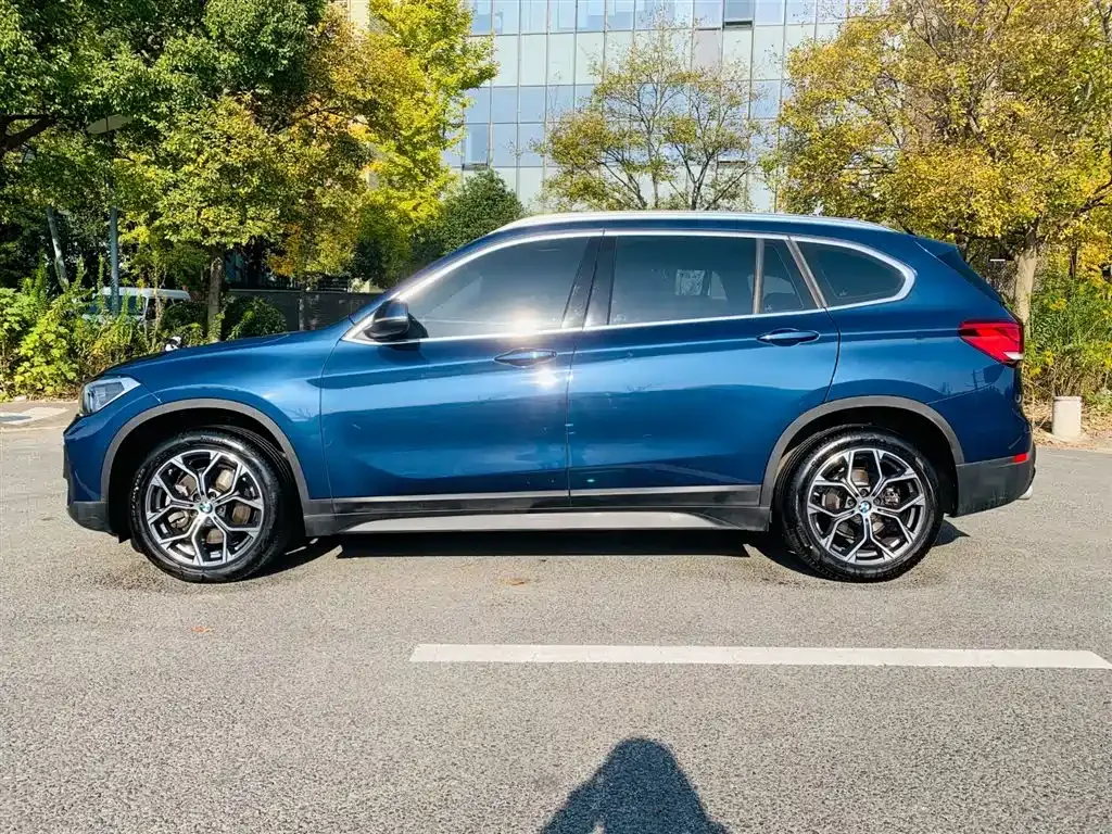 BMW X1 — фото 5