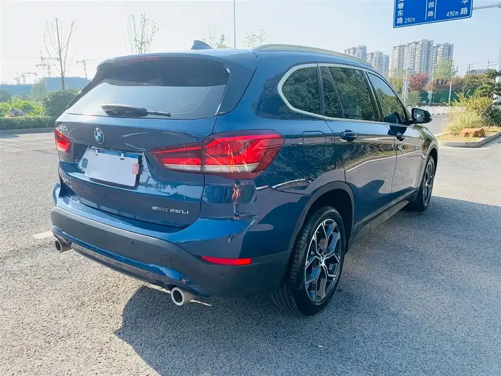 BMW X1 — фото 9