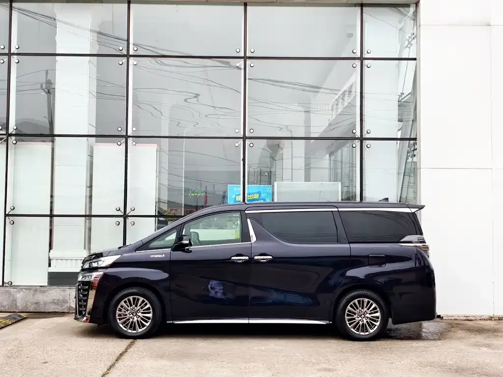 Toyota Vellfire — фото 8