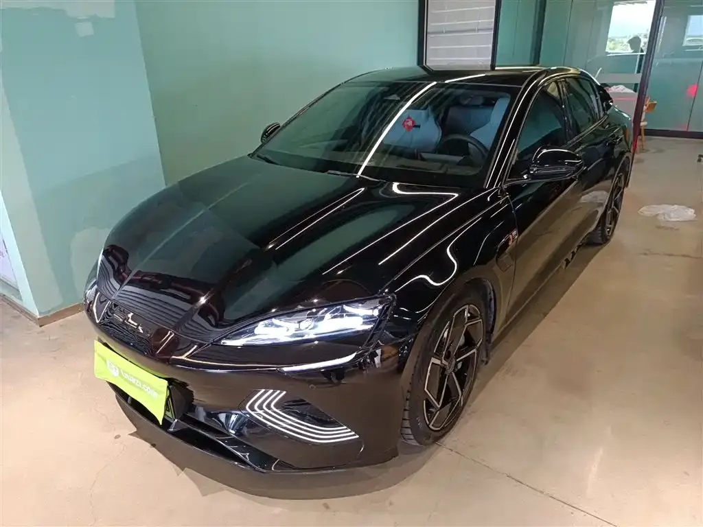 BYD Seal — фото 1