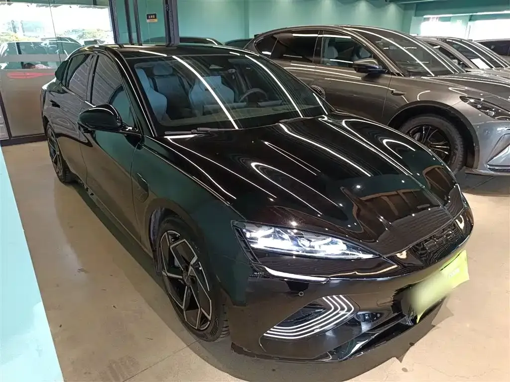 BYD Seal — фото 4