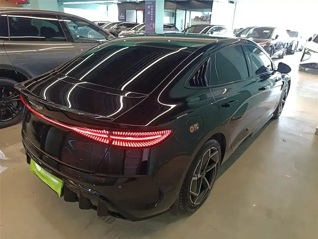 BYD Seal — фото 7