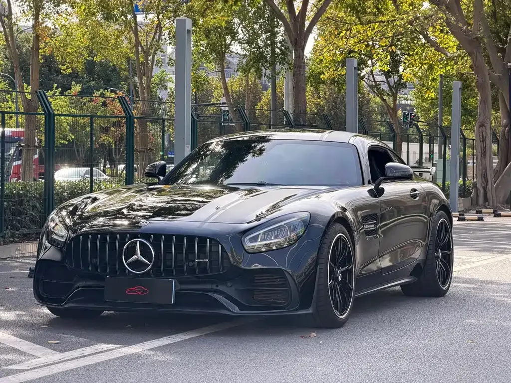 Mercedes-Benz AMG GT — фото 1