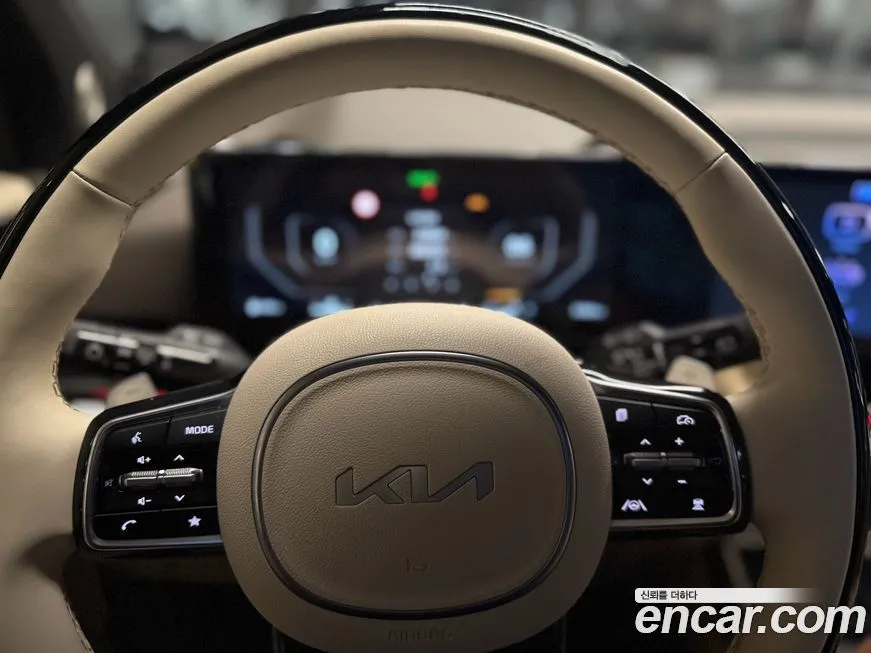Kia Carnival — фото 10