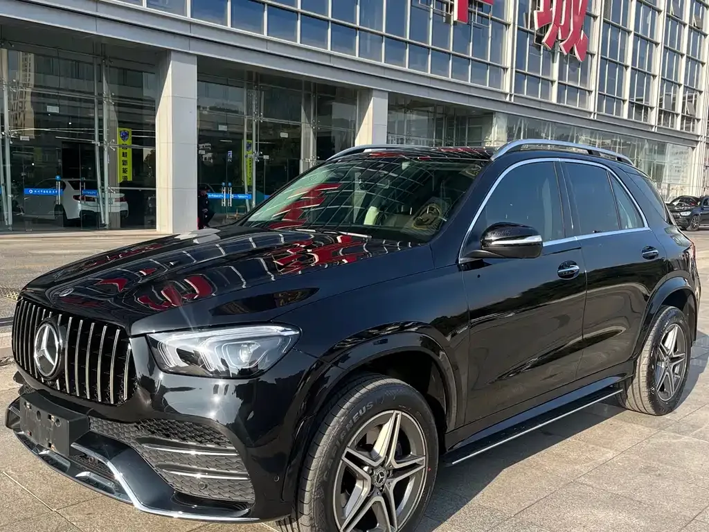 Mercedes-Benz GLE — фото 1