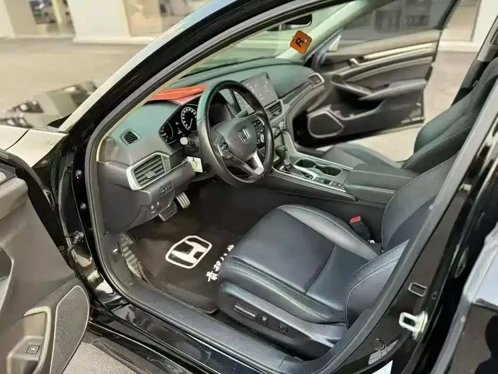 Honda Accord — фото 5
