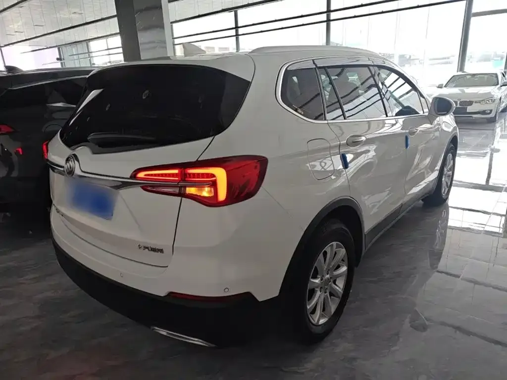 Buick Envision Plus — фото 7