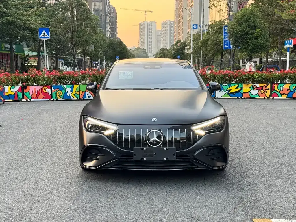 Mercedes-Benz EQE AMG — фото 2