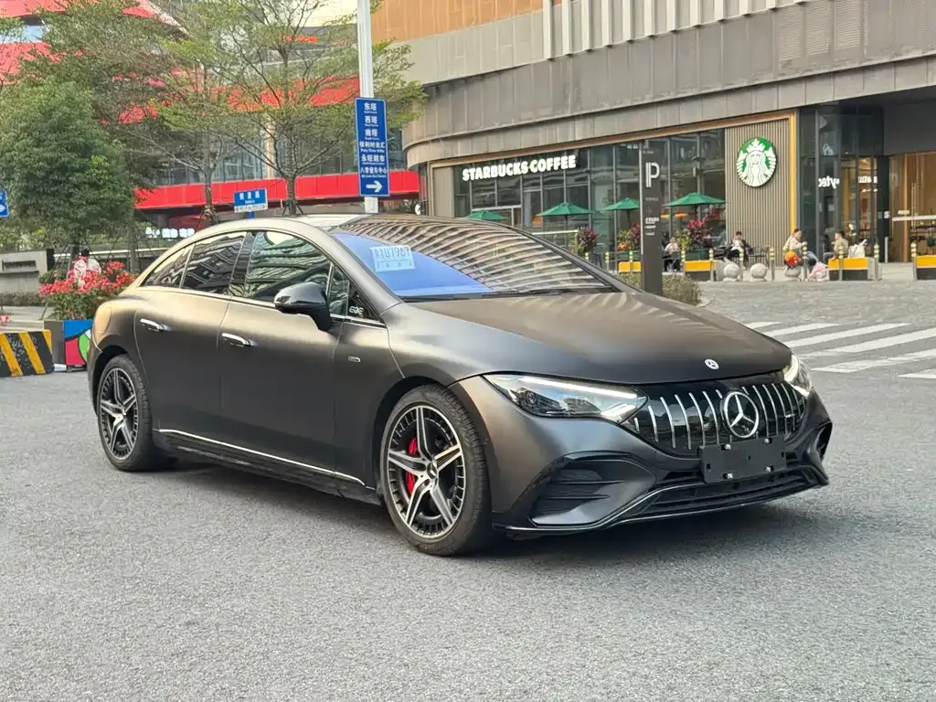 Mercedes-Benz EQE AMG — фото 3