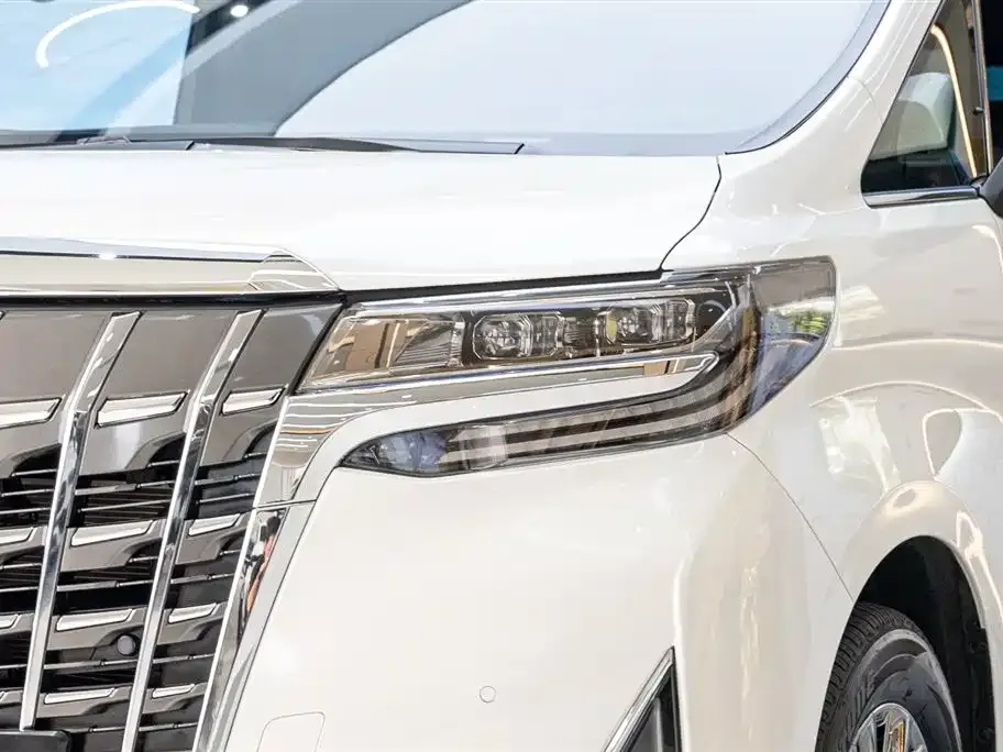 Toyota Alphard — фото 6