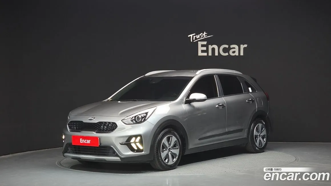 Kia Niro — фото 1