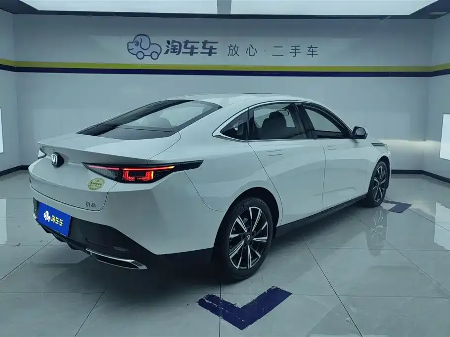 Changan Eado — фото 3