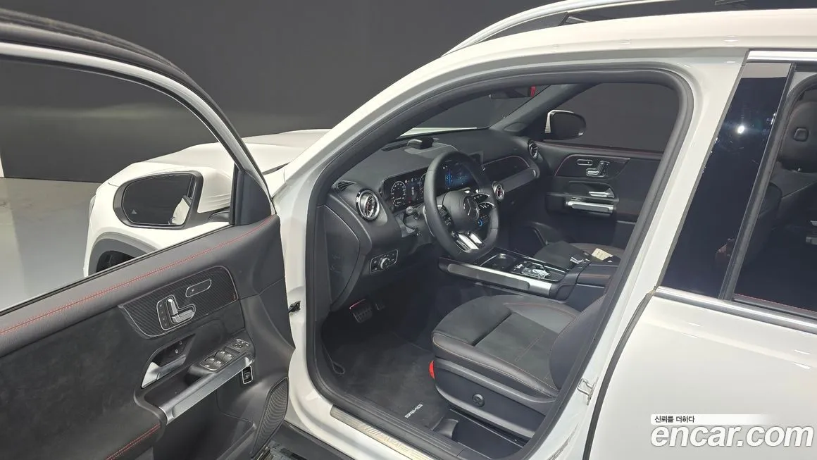 Mercedes-Benz GLB-Class — фото 10