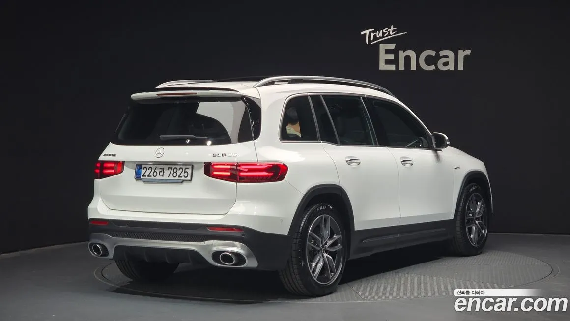 Mercedes-Benz GLB-Class — фото 2