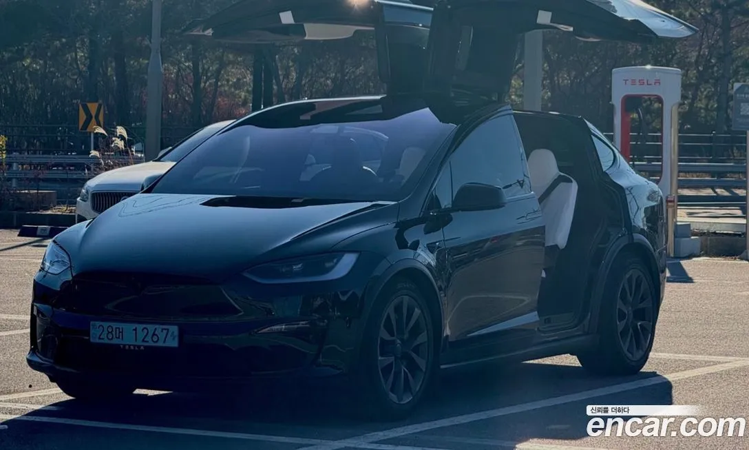 Tesla Model X — фото 3