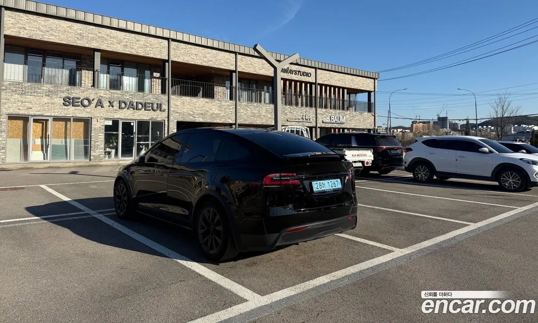 Tesla Model X — фото 4