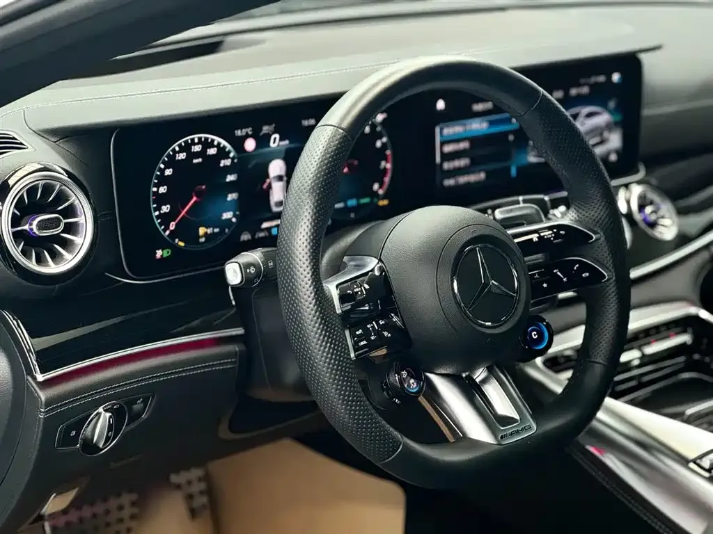 Mercedes-Benz AMG GT — фото 8
