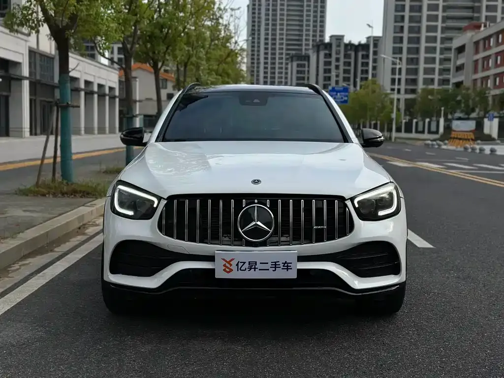 Mercedes-Benz GLC AMG — фото 2